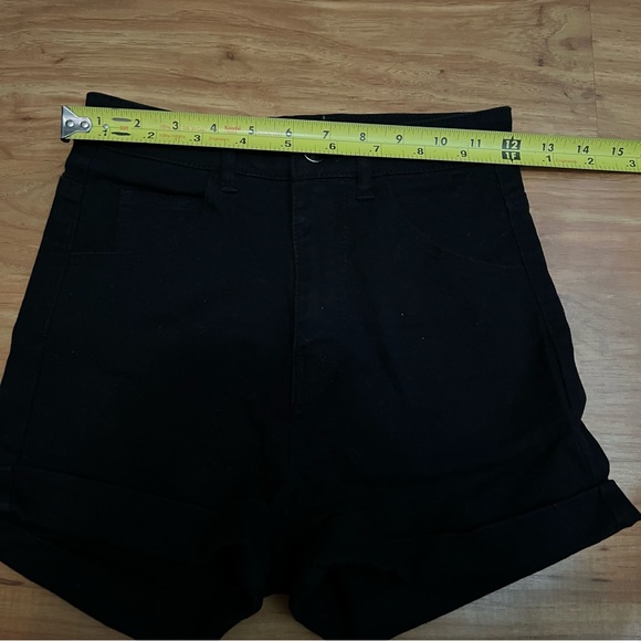 H&M black shorts - Picture 4 of 5
